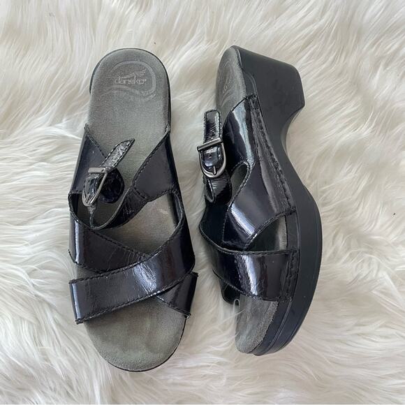 Dansko | Women’s Sela Sandals Open Toe Black Patent Leather Buckle Crisscross 38 - Picture 2 of 10